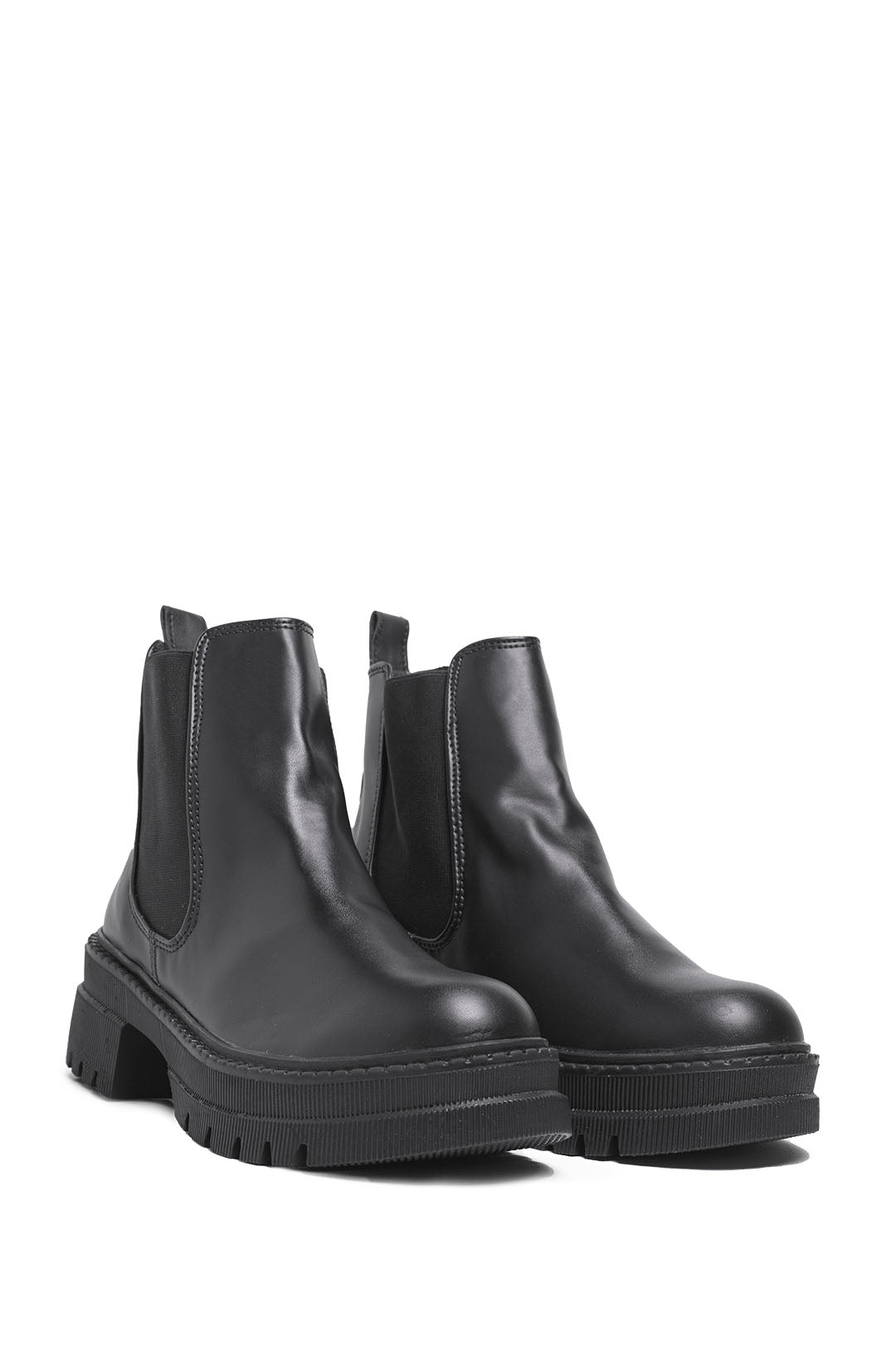 Botín Tractorado Base Cuero Negro — Vellier